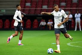 英超-萨拉赫双响 利物浦3-2客胜南安普敦8分领跑.